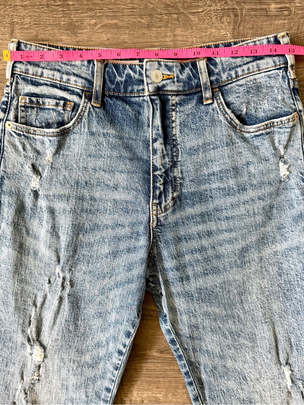 Pilcro Womens The Borrowed Boyfriend Jeans Size 26 Light Wash Distressed Raw Hem - Picture 12 of 16